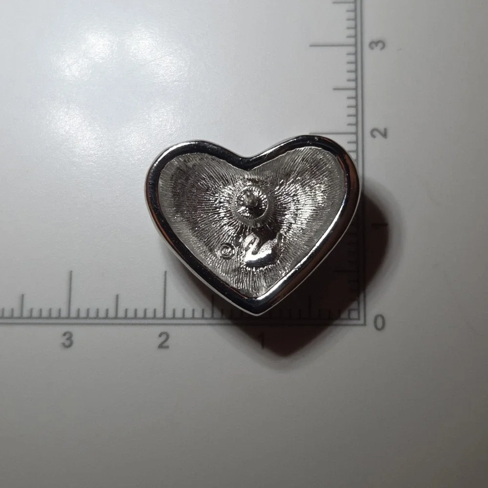 Swarovski Crystal Brave‎ Heart American Flag Patriotic Commemorative Tack Pin